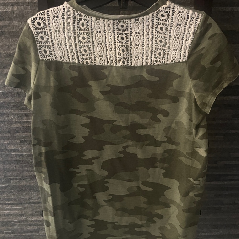 Girls size 16 Camo and Lace Tshirt
